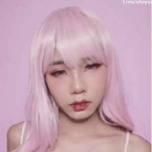 onlyfans萌妹系列-minichu吊带裙美少女