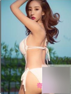 onlyfans妩媚迷人的嫂子，令人心醉神迷的沙滩写真