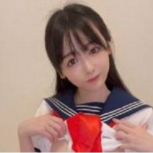 OnlyFans清纯妹子yuahentai合集：64个视频，13.4G